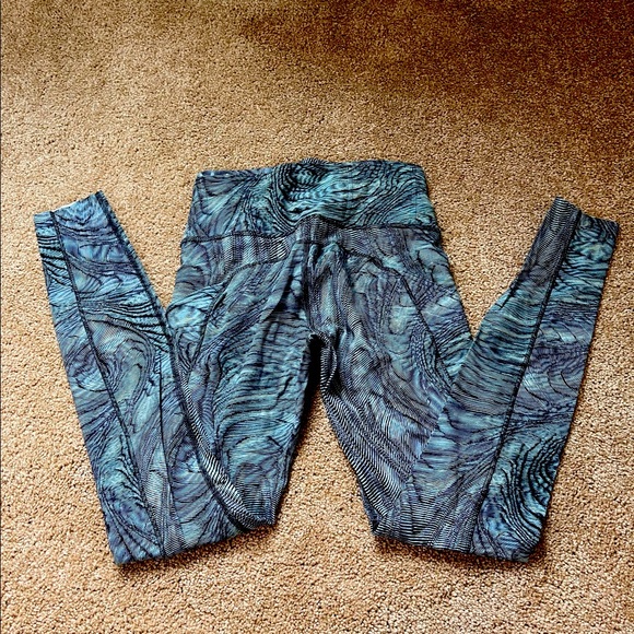 Lululemon Fast Free HR Tight 25" Dimensional Icing Blue Multi DWMM Size 4 - Picture 3 of 3